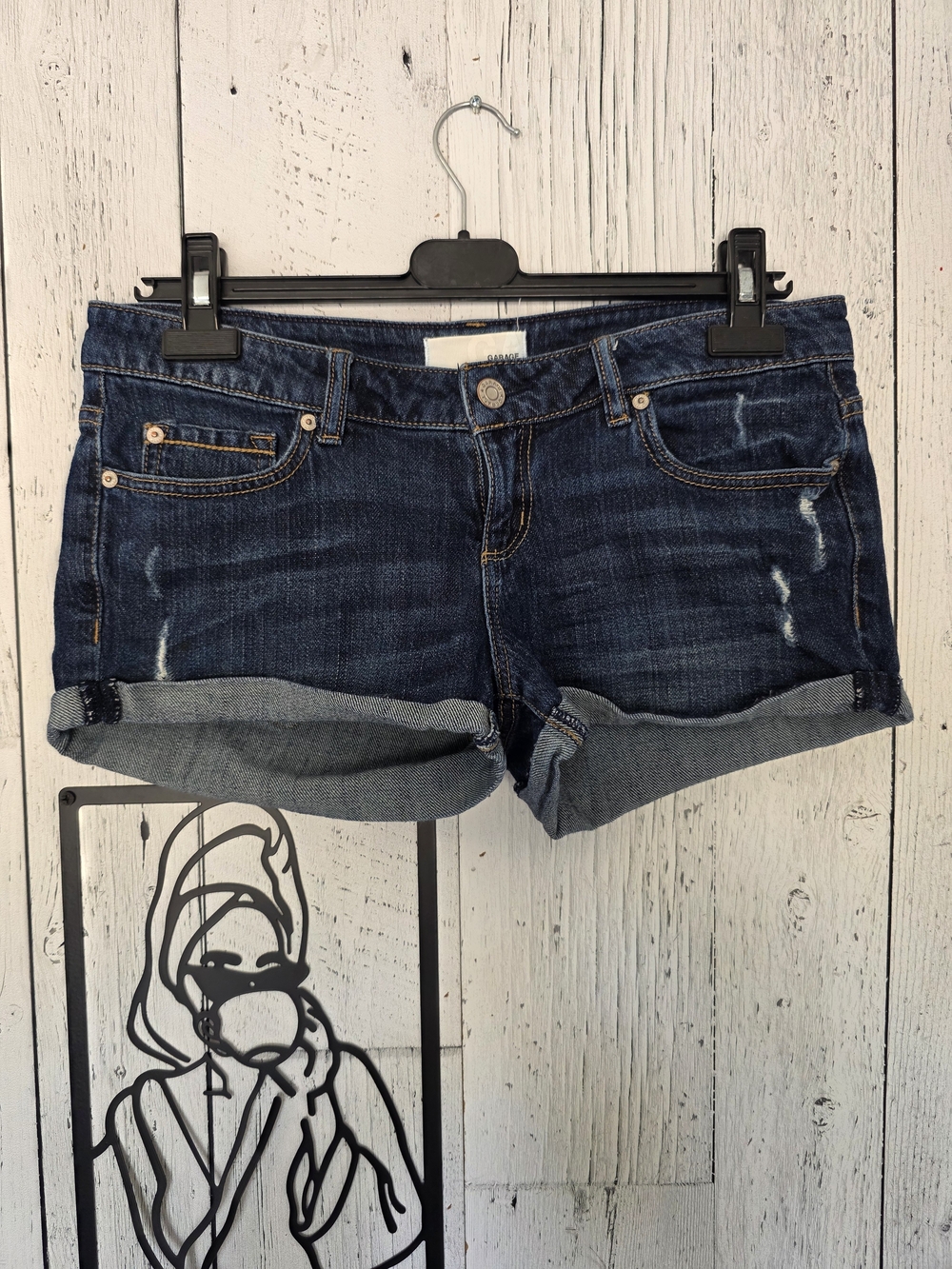 Garage Flirty Stretch Distressed Dark Wash Denim Shorts Size 7 Y2K Vacation